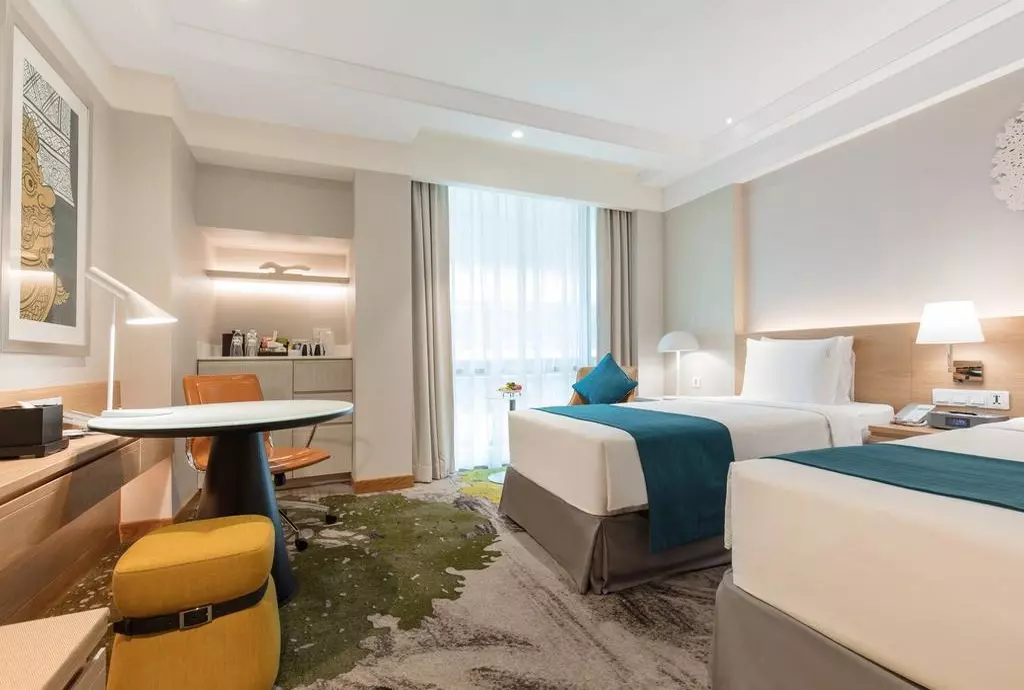 holiday_inn_bangkok_shabavizparvaz_05.jpg holiday_inn_bangkok_shabavizparvaz_05.jpg