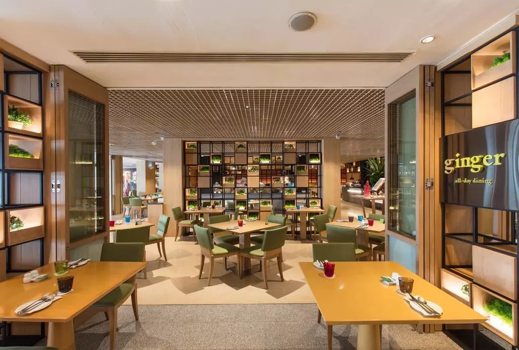 holiday_inn_bangkok_shabavizparvaz_08.jpg holiday_inn_bangkok_shabavizparvaz_08.jpg