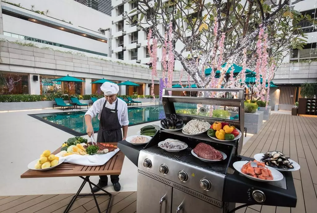 holiday_inn_bangkok_shabavizparvaz_14.jpg holiday_inn_bangkok_shabavizparvaz_14.jpg