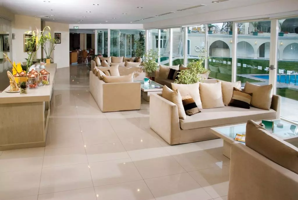 holiday_inn_shabavizparvaz_08.jpg