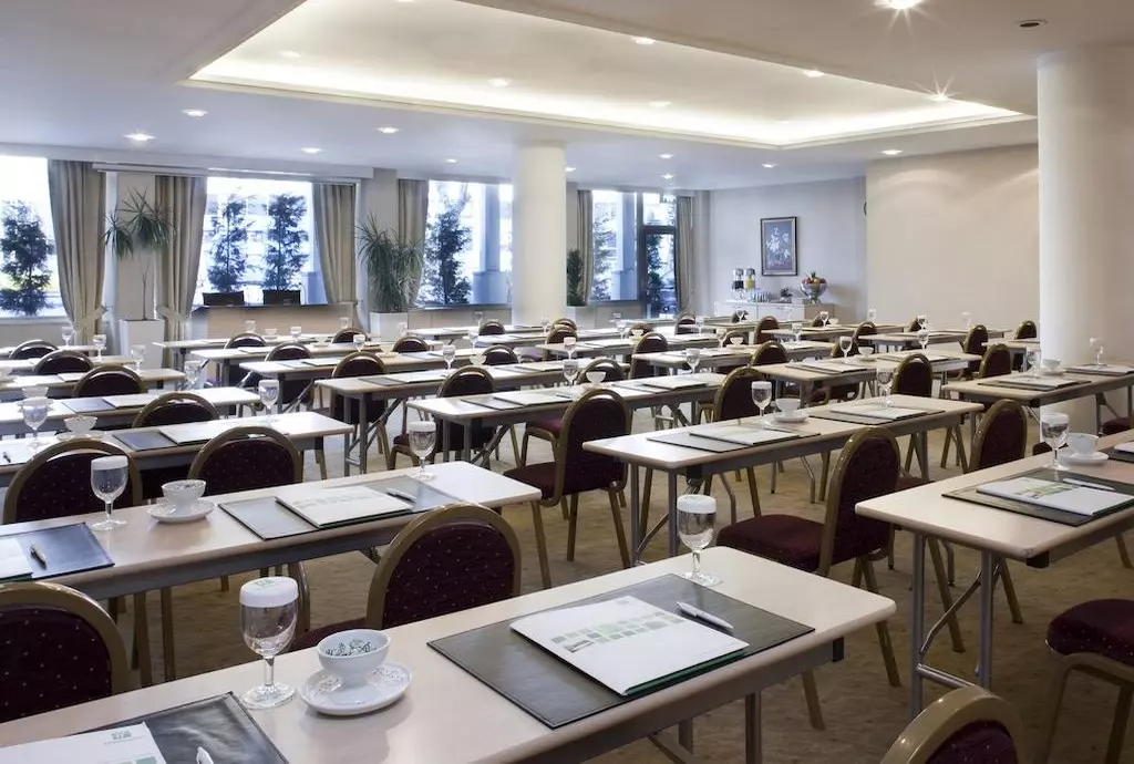 holiday_inn_shabavizparvaz_10.jpg