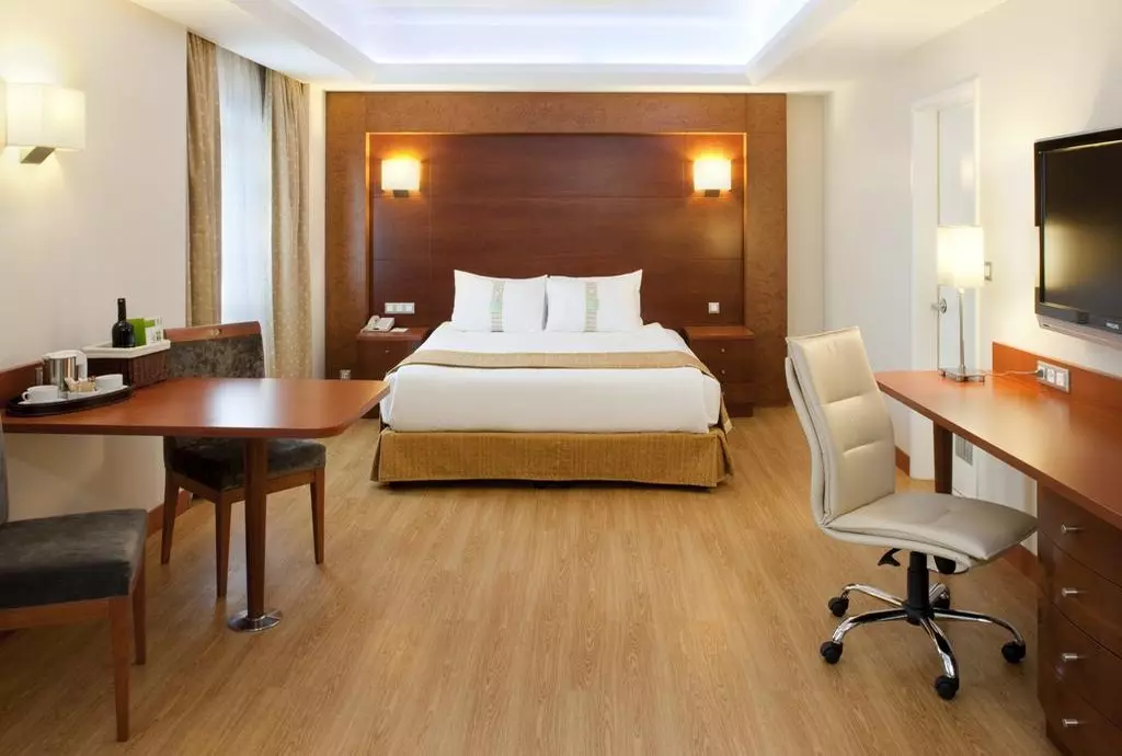 holiday_inn_shabavizparvaz_11.jpg