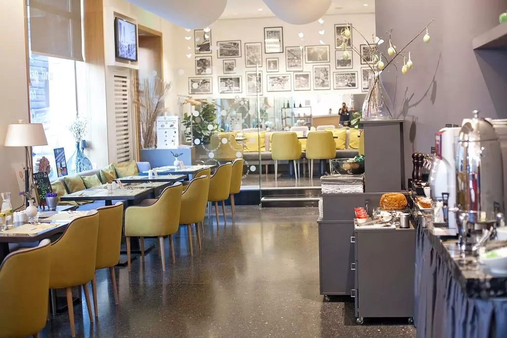 hotel_jump_inn_belgrade_shabavizparvaz_05.jpg hotel_jump_inn_belgrade_shabavizparvaz_05.jpg