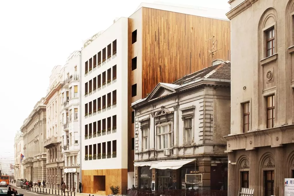 hotel_square_nine_belgrade_shabavizparvaz_01.jpg