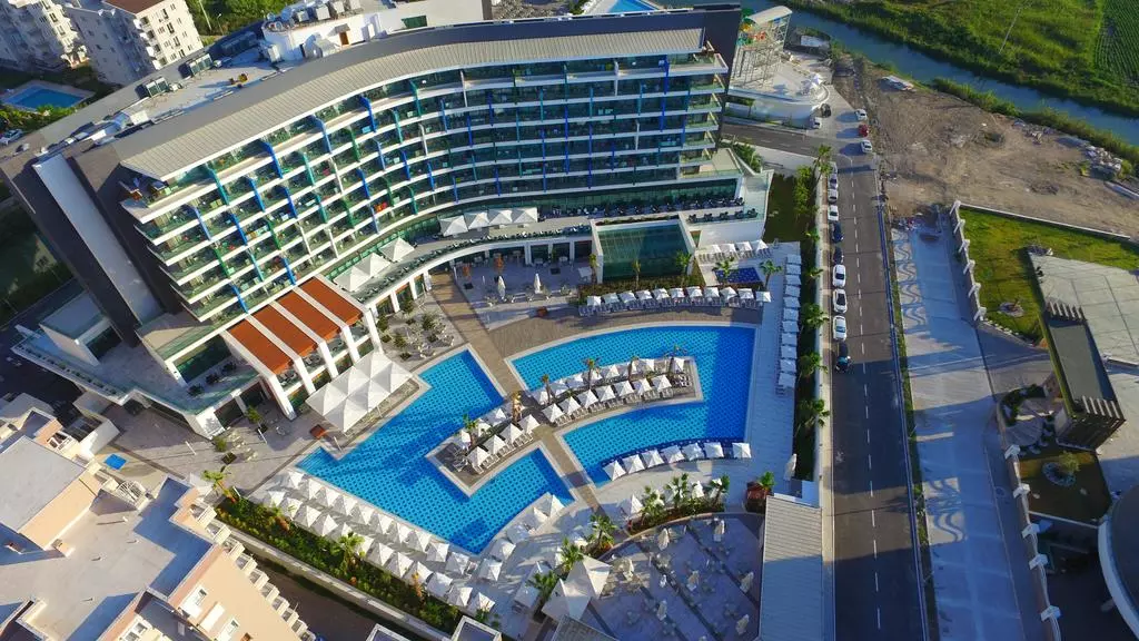 hotel_wind_of_lara_shabavizparvaz_03.jpg