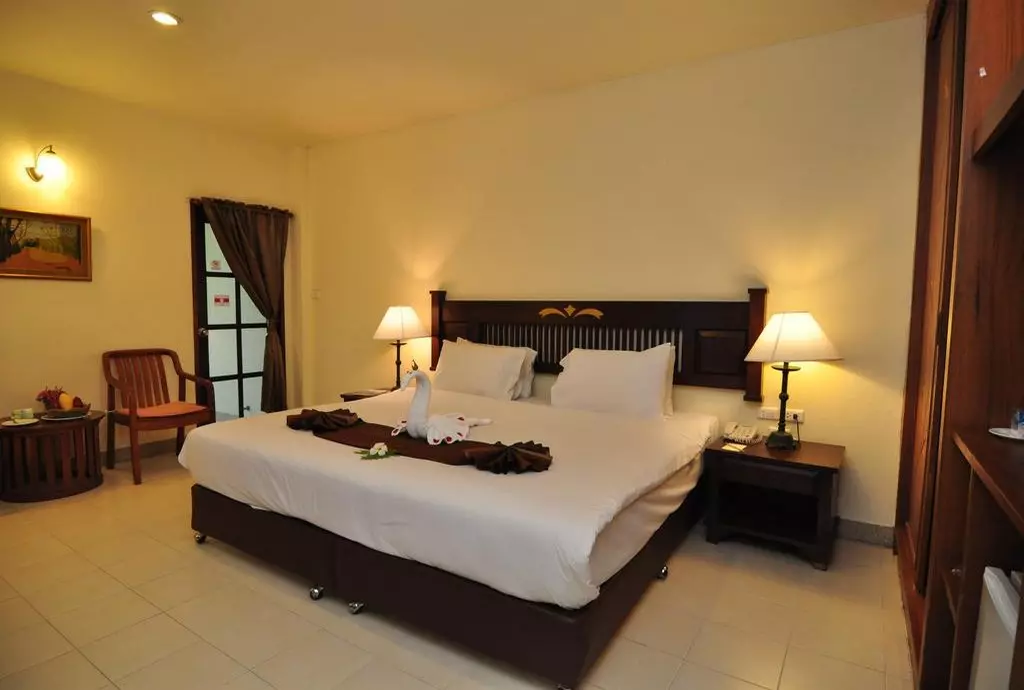 hyton_leelavadee_shabavizparvaz_10.jpg hyton_leelavadee_shabavizparvaz_10.jpg