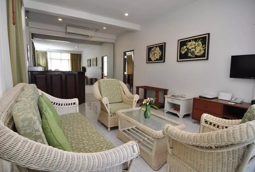 hyton_leelavadee_shabavizparvaz_13.jpg hyton_leelavadee_shabavizparvaz_13.jpg