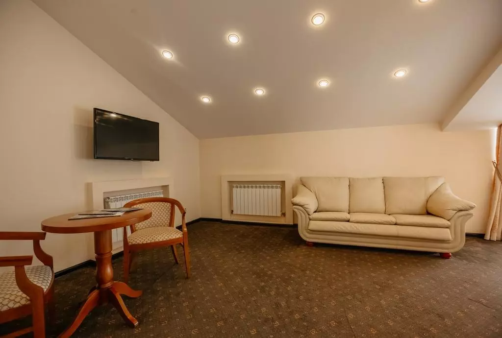 imperial_club_deluxe_ulyanovsk_shabavizparvaz_05.jpg imperial_club_deluxe_ulyanovsk_shabavizparvaz_05.jpg