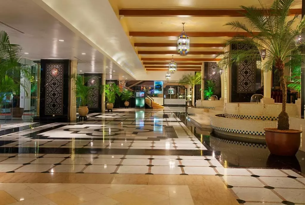 istana_hotel_shabavizparvaz_14.jpg