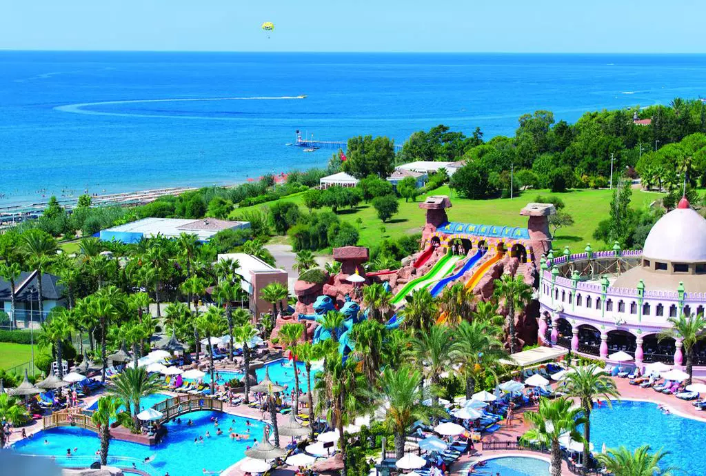 kamelya_k_club_shabavizparvaz_02.jpg