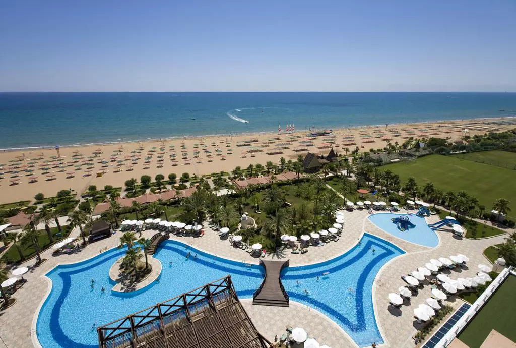 kamelya_k_club_shabavizparvaz_06.jpg