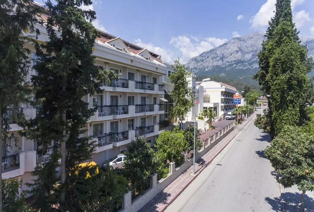 kemer_dreams_shabavizparvaz_04.jpg