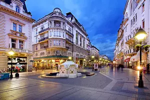 knez-mihajlova_shabavizparvaz_01.jpg