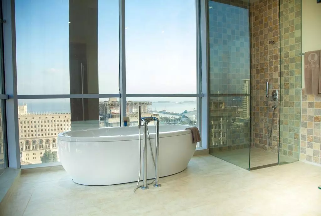 landmark_baku_shabavizparvaz_04.jpg landmark_baku_shabavizparvaz_04.jpg