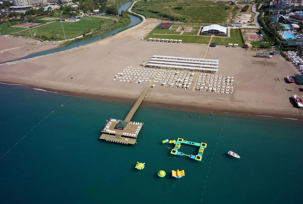 lara_family_club_shabavizparvaz_12.jpg lara_family_club_shabavizparvaz_12.jpg