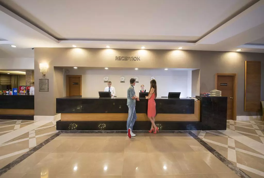 lara_family_club_shabavizparvaz_15.jpg lara_family_club_shabavizparvaz_15.jpg