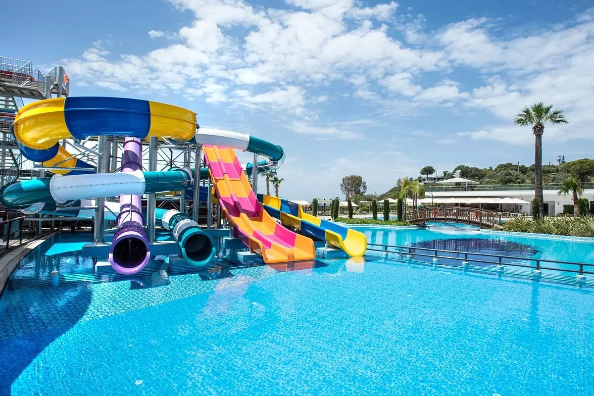 liberty-sea-light-kusadasi-aqua-park