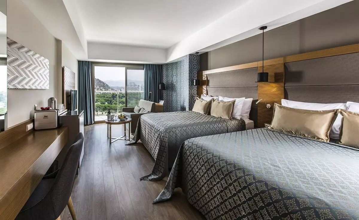 liberty-sea-light-kusadasi-four-people-room