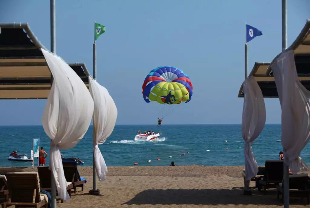 liberty_lara_shabavizparvaz_02.jpg liberty_lara_shabavizparvaz_02.jpg