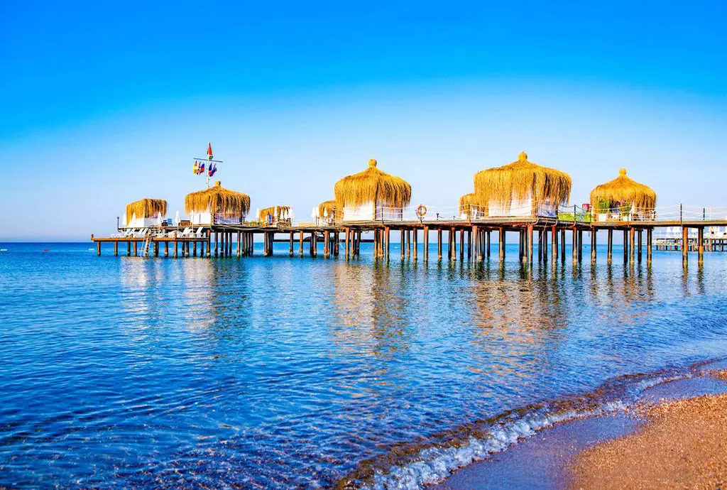 liberty_lara_shabavizparvaz_07.jpg liberty_lara_shabavizparvaz_07.jpg