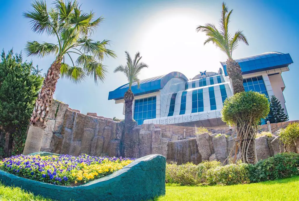 liberty_lara_shabavizparvaz_11.jpg liberty_lara_shabavizparvaz_11.jpg