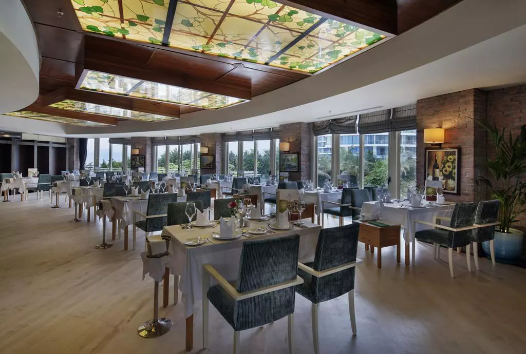 liberty_lara_shabavizparvaz_17.jpg liberty_lara_shabavizparvaz_17.jpg