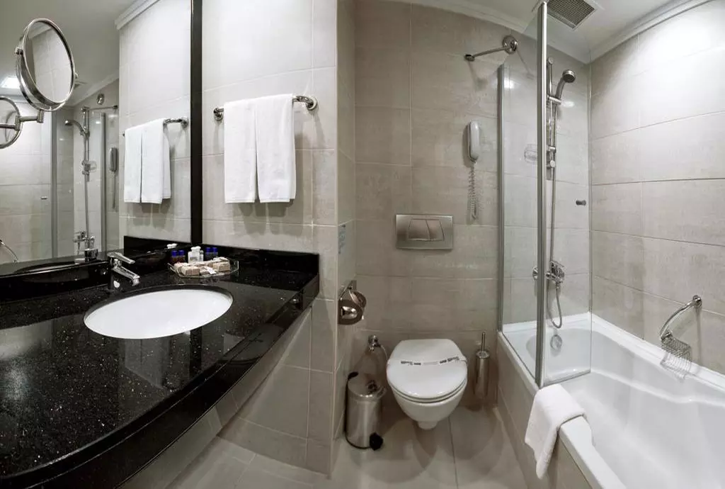 liberty_lara_shabavizparvaz_23.jpg liberty_lara_shabavizparvaz_23.jpg