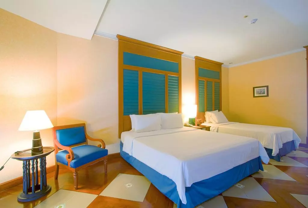 long_beach_shabavizparvaz_04.jpg long_beach_shabavizparvaz_04.jpg