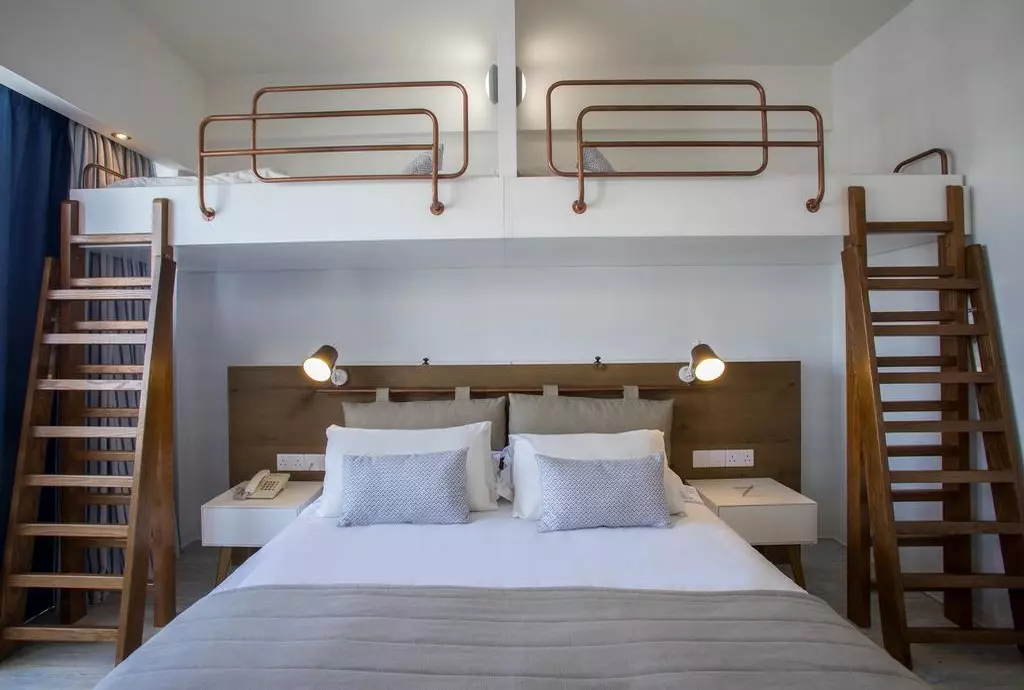 lordos_breach_shabavizparvaz_09.jpg lordos_breach_shabavizparvaz_09.jpg