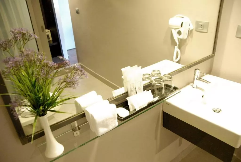 ma_hotel_bangkok_shabavizparvaz_08.jpg ma_hotel_bangkok_shabavizparvaz_08.jpg