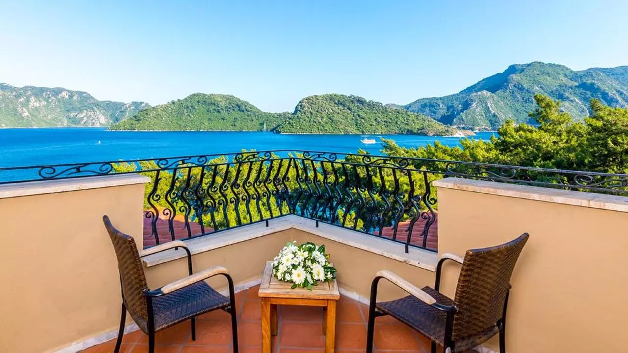 marmarispalace13-0shabavizparvaz.jpg marmarispalace13-0shabavizparvaz.jpg