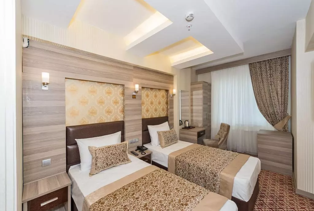 matiat_istanbul_shabavizparvaz_03.jpg