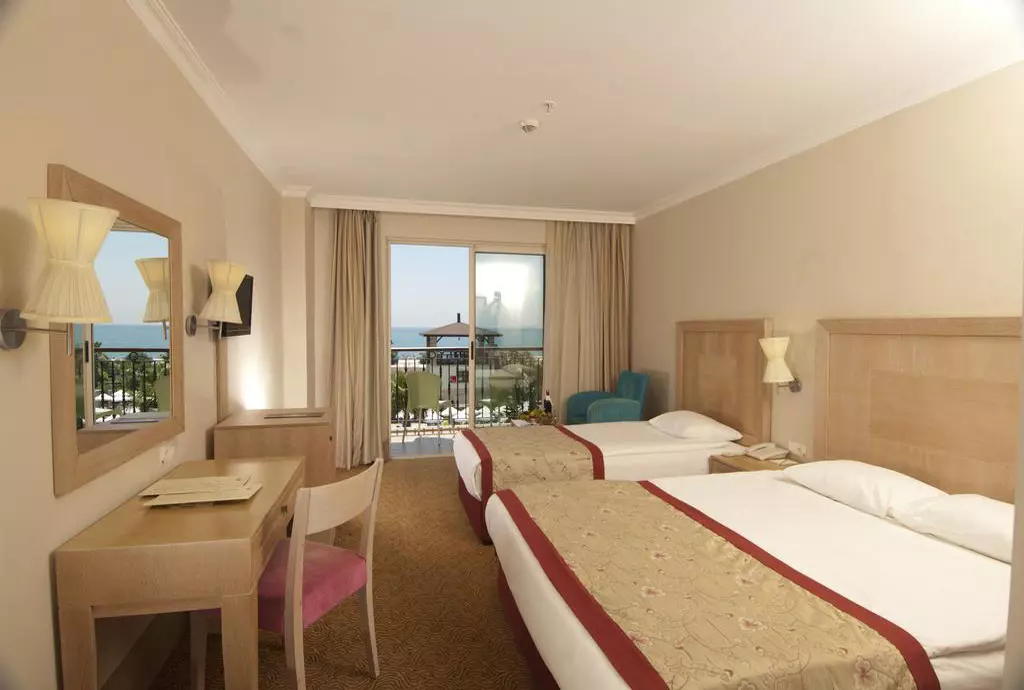 max_holiday_belek_shabavizparvaz_17.jpg
