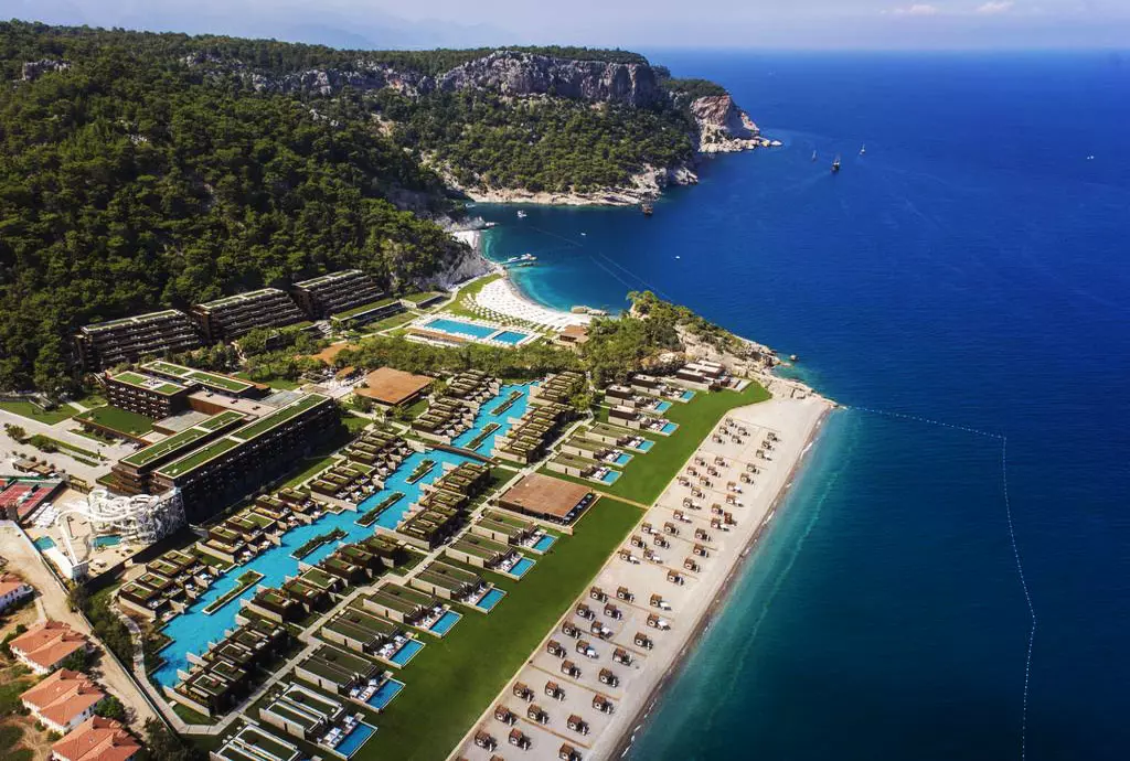 maxx_royal_kemer_shabavizparvaz_01.jpg