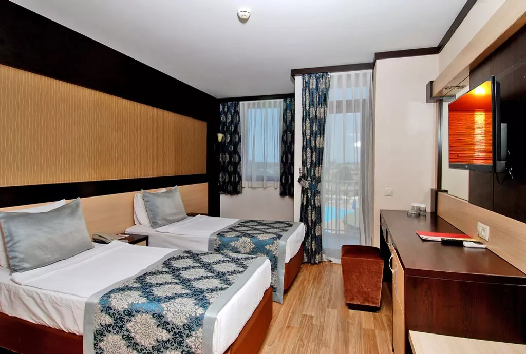 maya_world_belek_shabavizparvaz_08.jpg maya_world_belek_shabavizparvaz_08.jpg