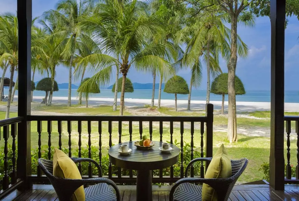 meritus_pelangi_beach_shabavizparvaz_08.jpg