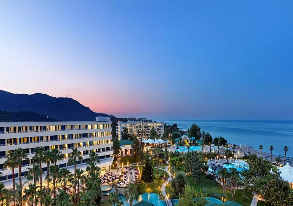 mirage_park_resort_shabavizparvaz_02.jpg