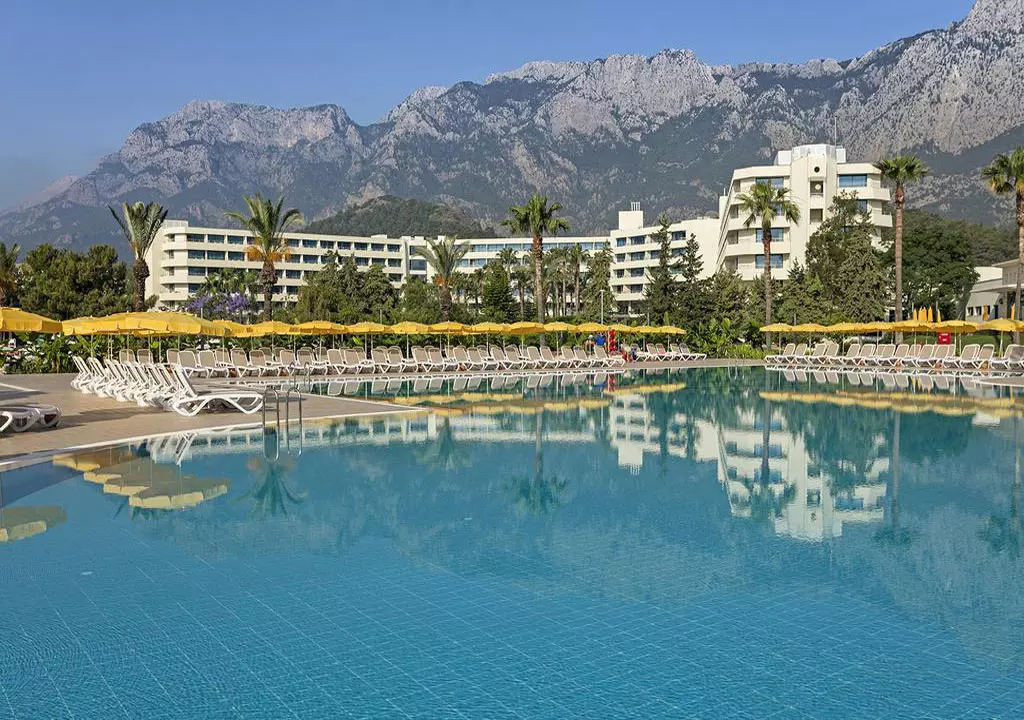mirage_park_resort_shabavizparvaz_17.jpg
