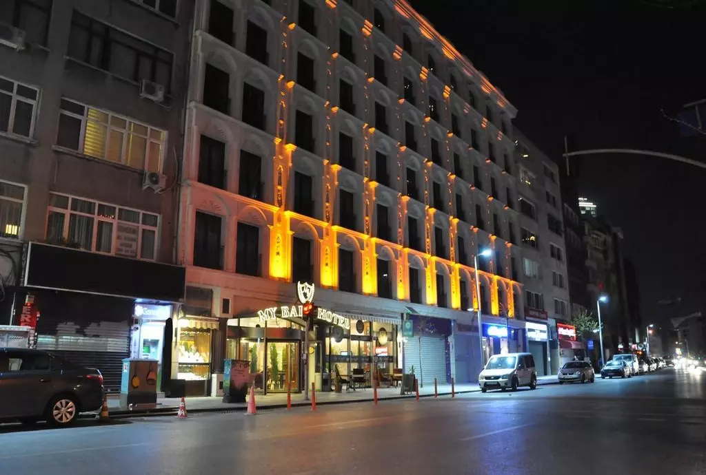 my_bade_istanbul_shabavizparvaz_01.jpg