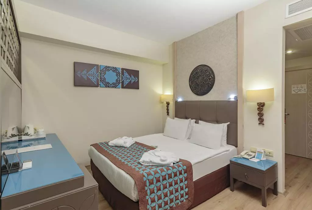 nashira_resort_shabavizparvaz_08.jpg nashira_resort_shabavizparvaz_08.jpg