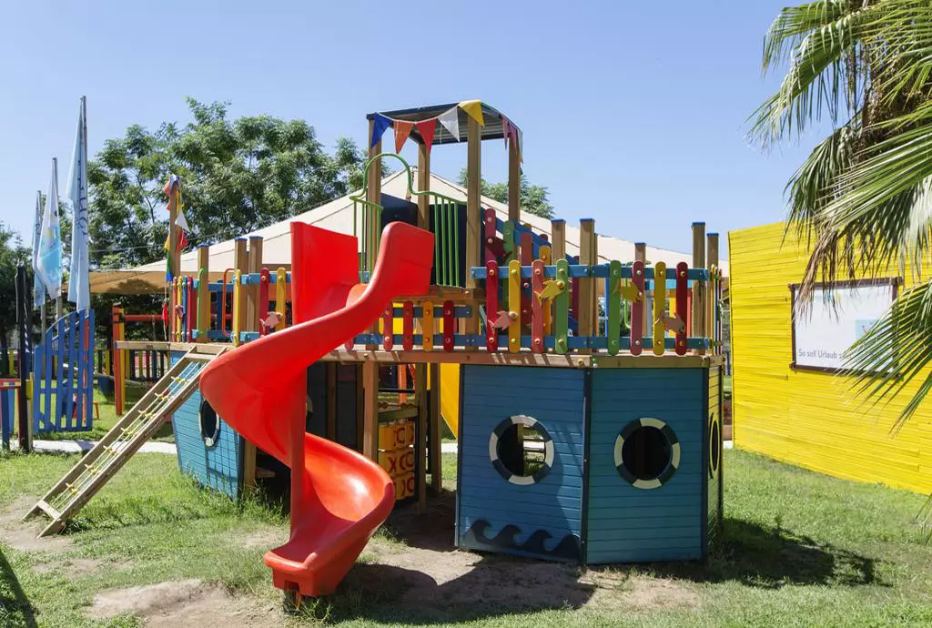 nashira_resort_shabavizparvaz_18.jpg nashira_resort_shabavizparvaz_18.jpg