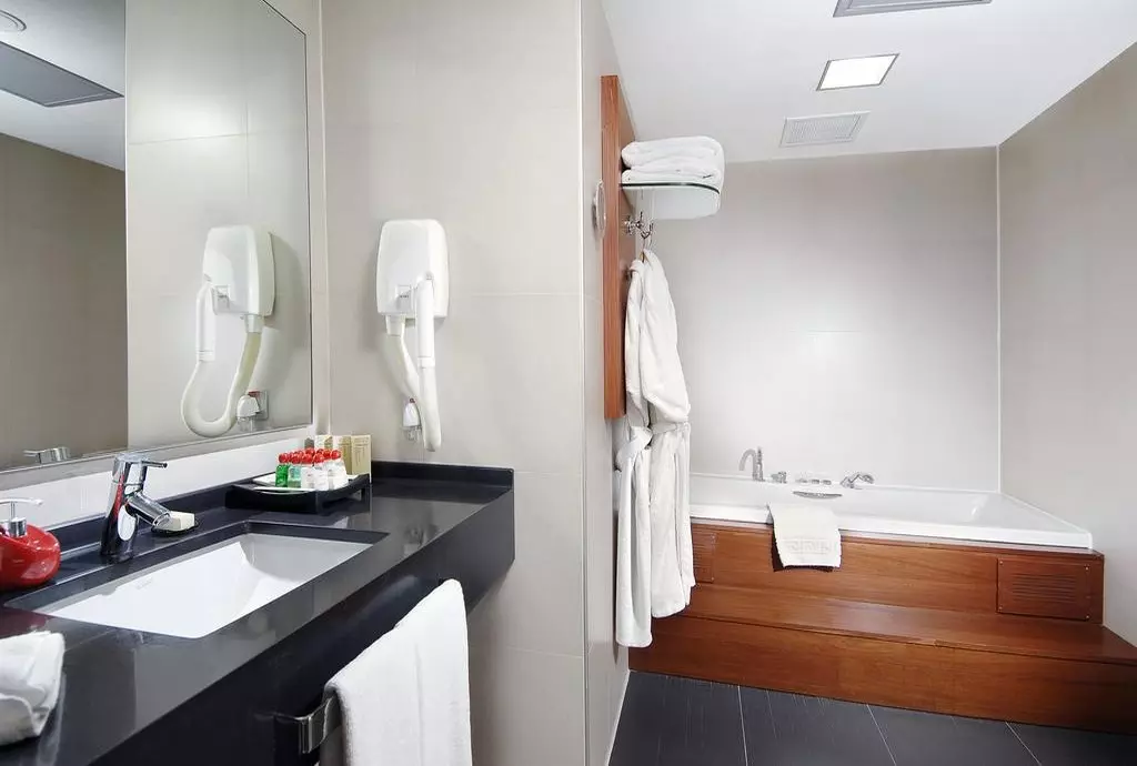 nippon_istanbul_shabavizparvaz_16.jpg nippon_istanbul_shabavizparvaz_16.jpg