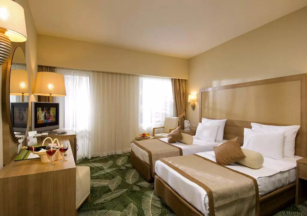 otium_eco_club_shabavizparvaz_07.jpg
