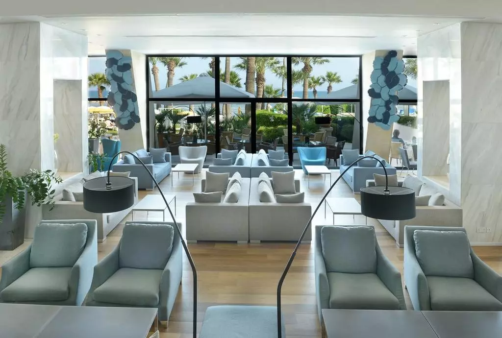 palm_beach_hotel_bungalow_shabavizparvaz_08.jpg