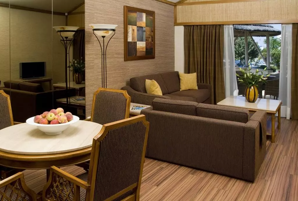 palm_beach_hotel_bungalow_shabavizparvaz_18.jpg