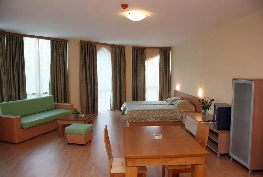 palma_varna_shabavizparvaz_13.jpg palma_varna_shabavizparvaz_13.jpg