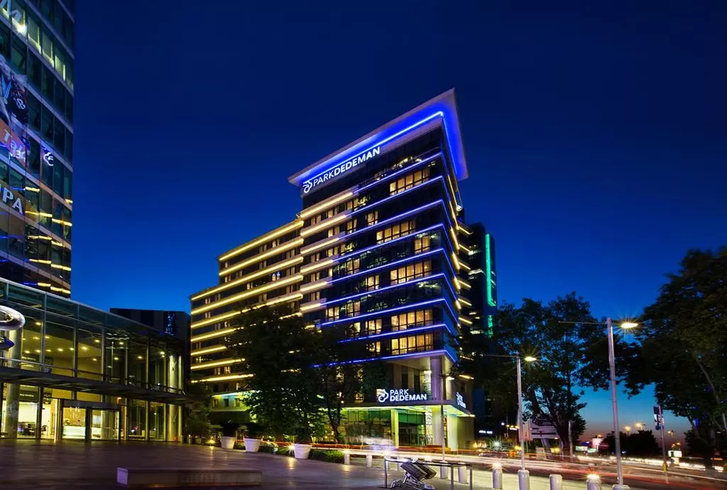 park_dedeman_levent_shabavizparvaz_01.jpg