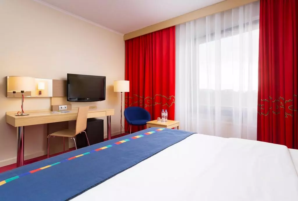 park_inn_by_radisson_pulkovskaya_shabavizparvaz_08.jpg