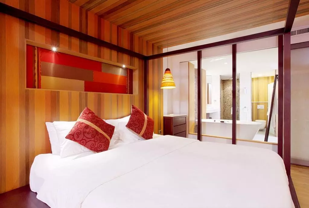 patong_beach_shabavizparvaz_13.jpg patong_beach_shabavizparvaz_13.jpg