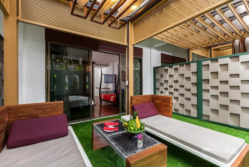 patong_beach_shabavizparvaz_16.jpg patong_beach_shabavizparvaz_16.jpg